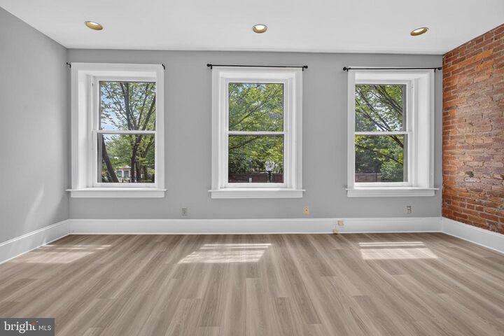 Property Photo:  705 8th Street SE 200  DC 20003 