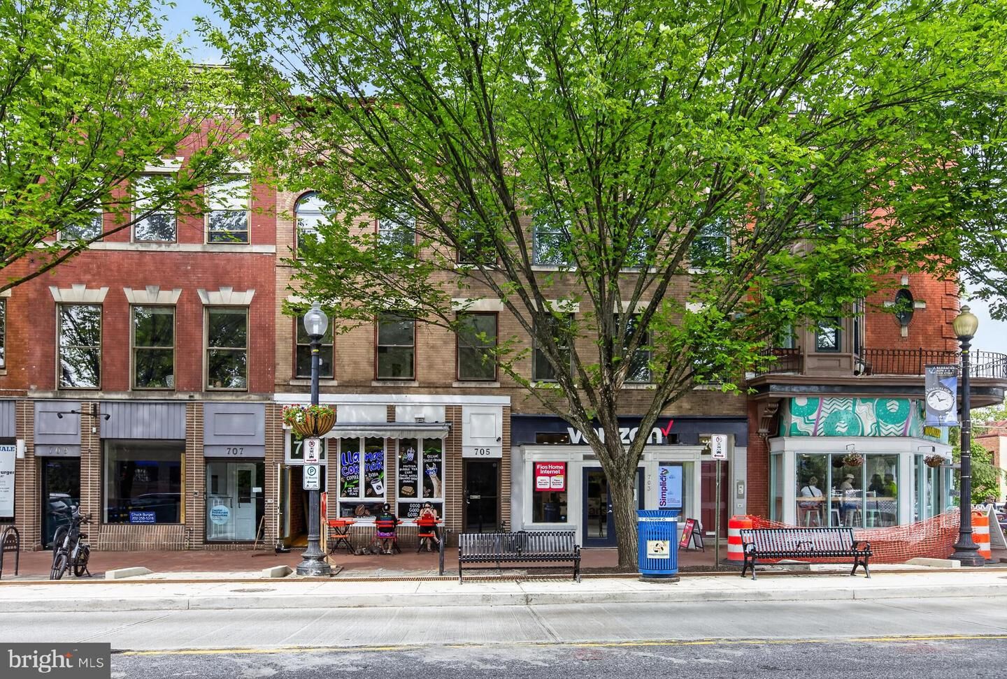 Property Photo:  705 8th Street SE 400  DC 20003 