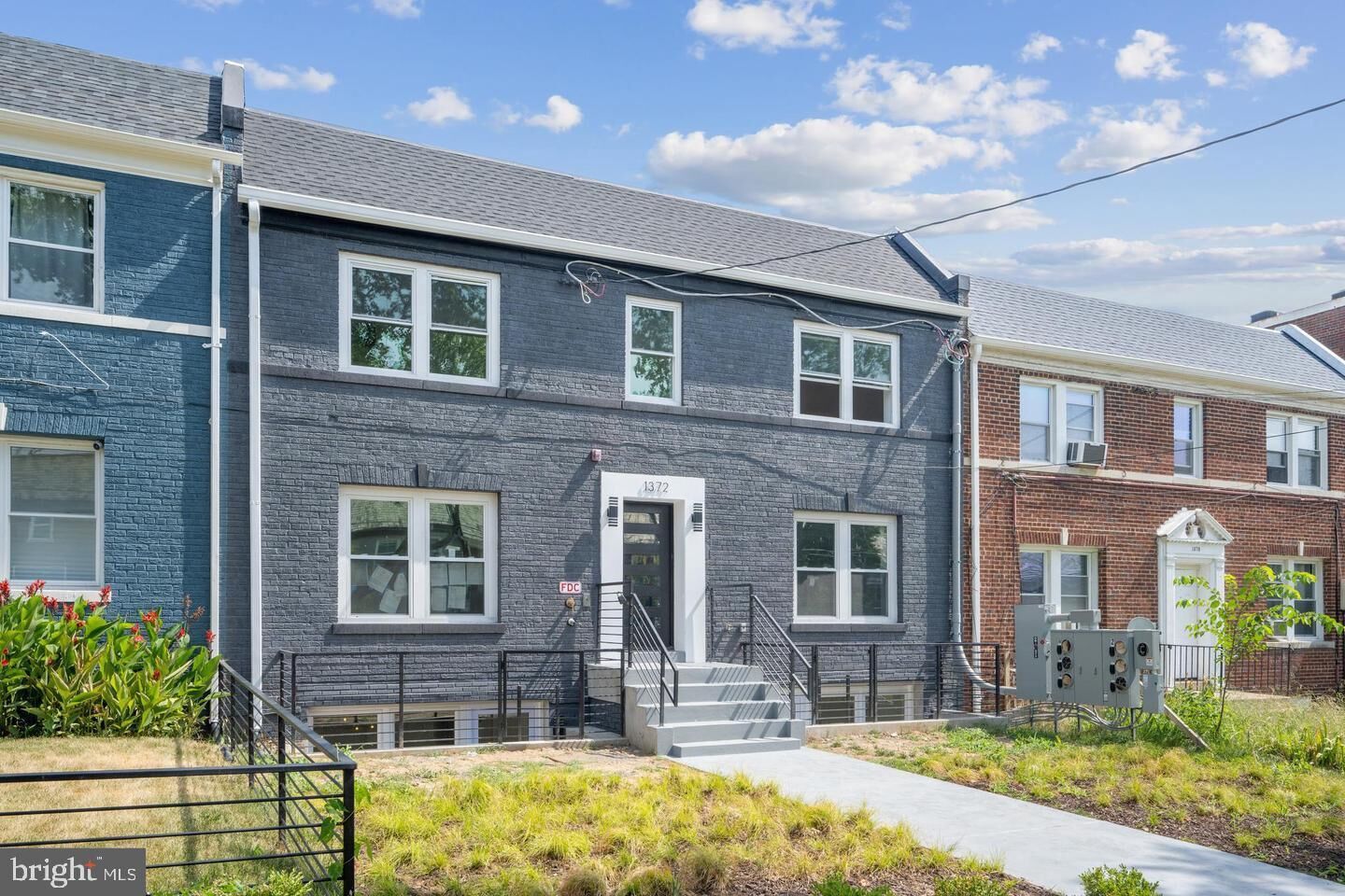 Property Photo:  1372 NE Bryant Street NE 4  DC 20018 