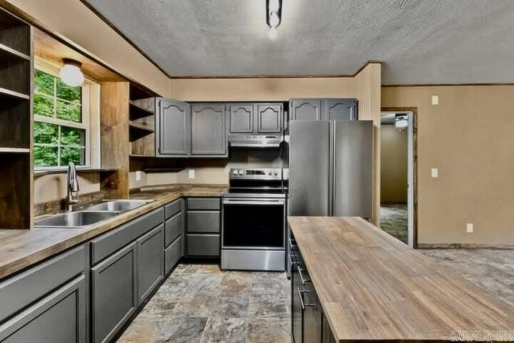 Property Photo: 18321 Hwy 5 South AR 72658