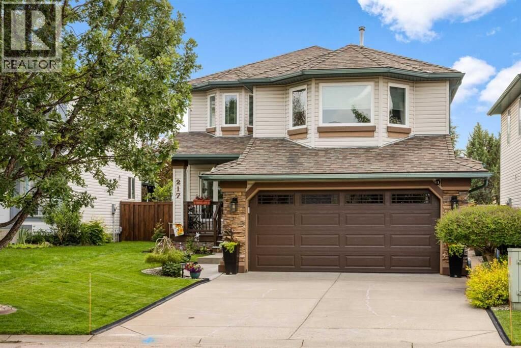 Property Photo: 217 Douglas Glen Close Southeast AB T2Z 2V7