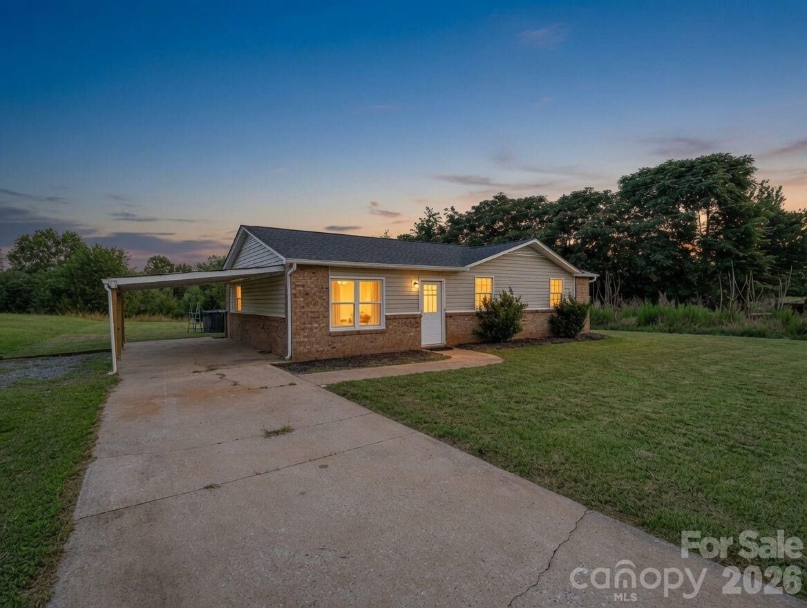 Property Photo: 313 Harrill Road NC 28043