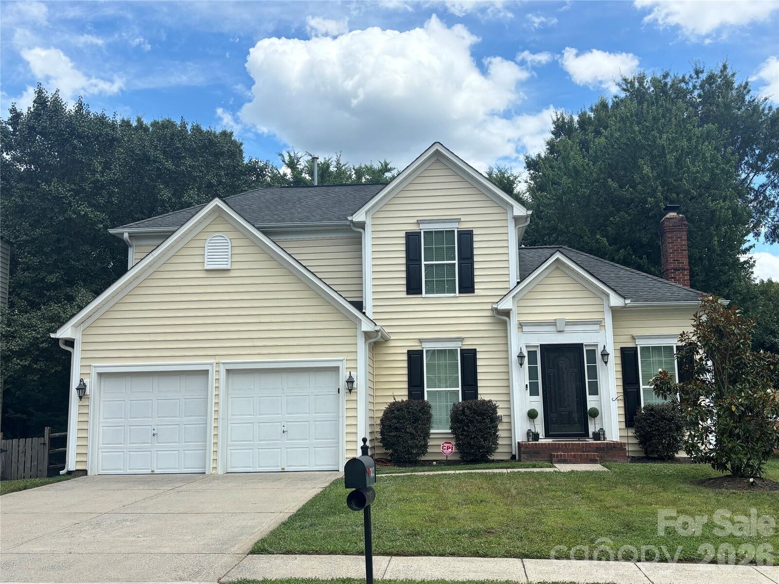 Property Photo:  7413 Tupelo Lane  NC 28269 