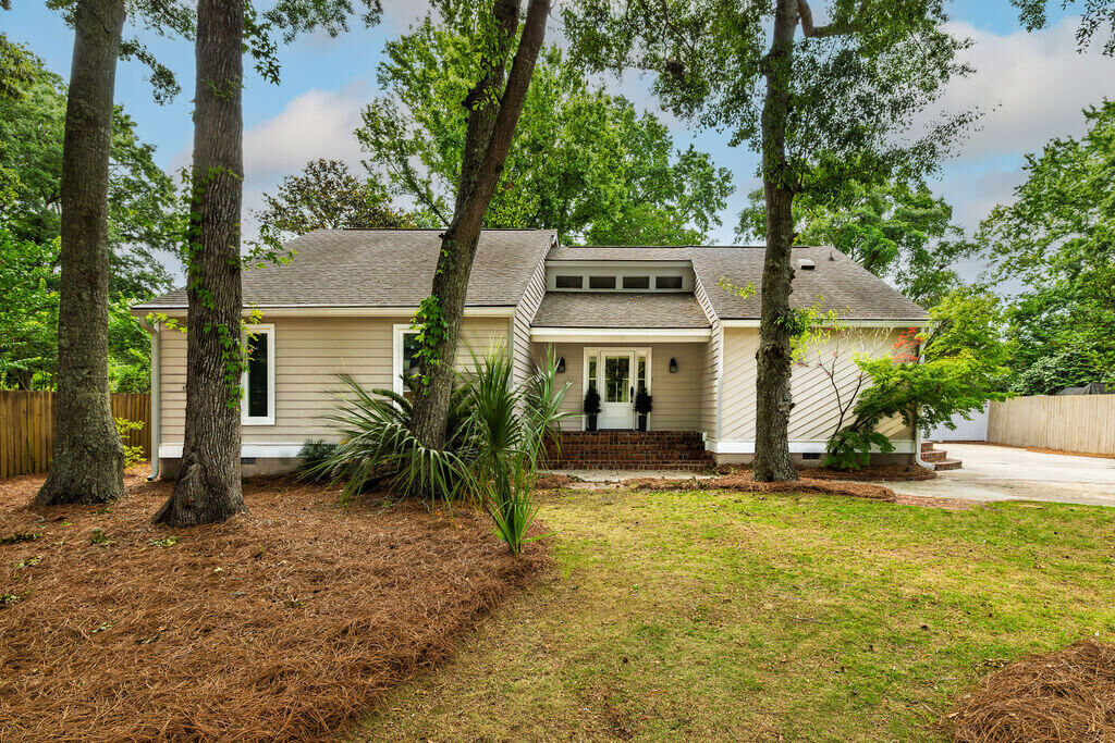 Property Photo:  1144 Parkway Drive  SC 29464 