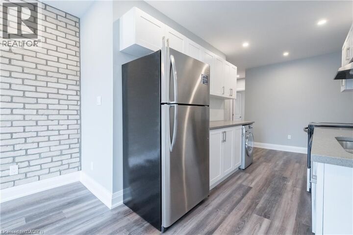 Property Photo:  303 Barton Street East 3  ON L8L 2X4 