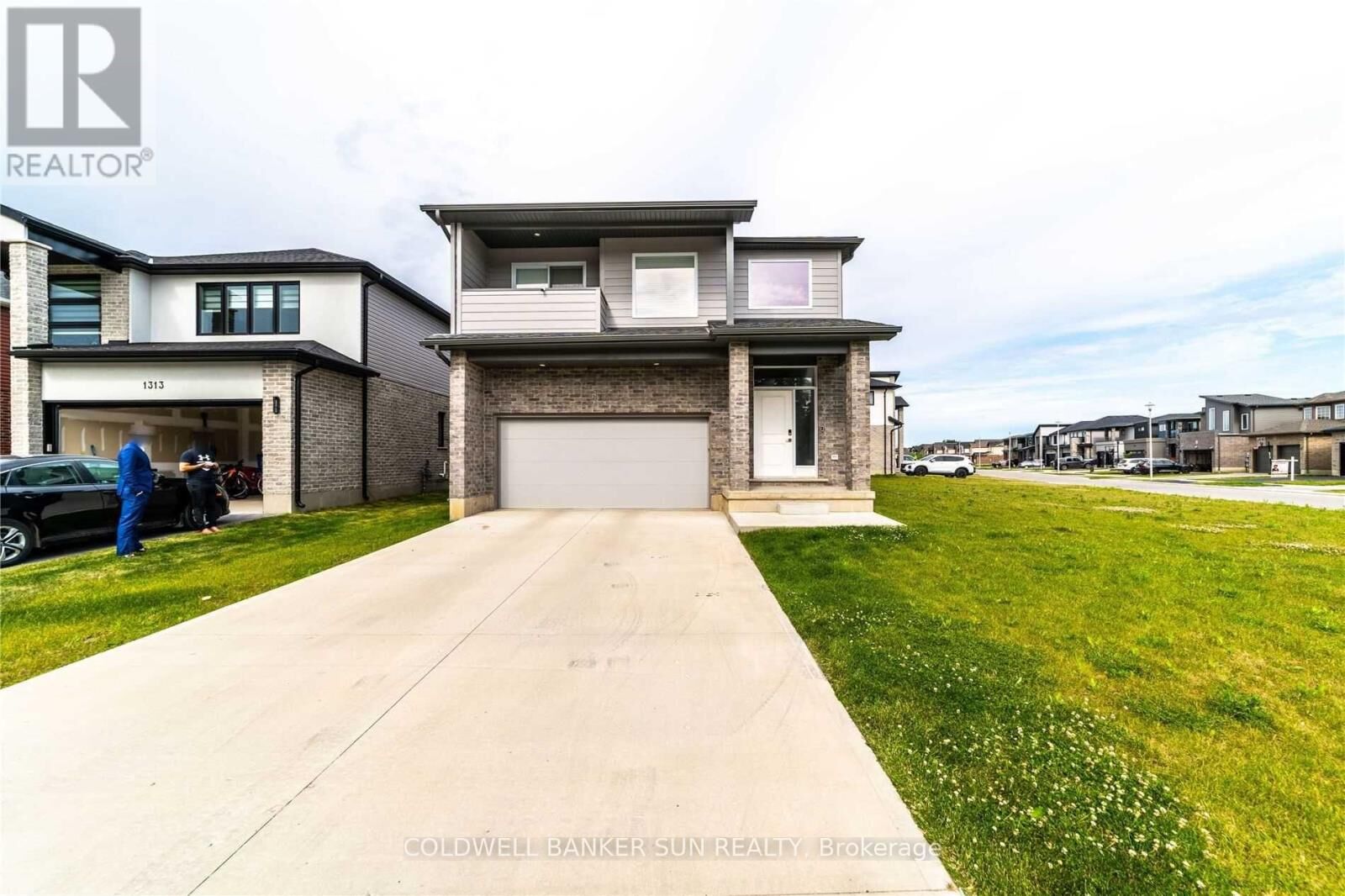 Property Photo: 1301 Sandbar Street ON N6G 0Y3