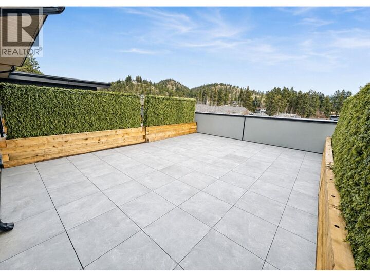 Property Photo: 630 Boynton Place 424 BC V1V 3B8
