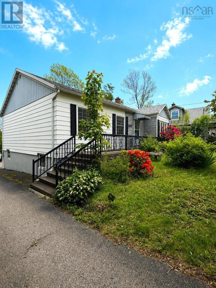 Property Photo:  207 Mitchell Avenue  NS B1G 1N5 