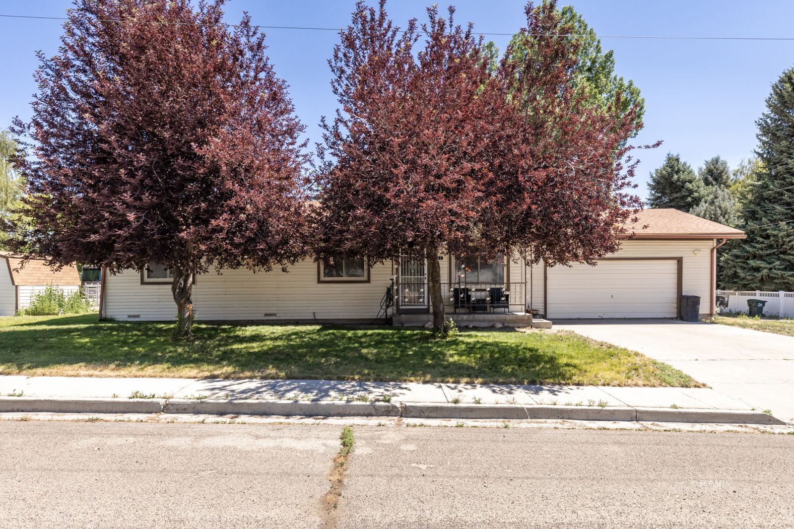 Property Photo:  441 4th Street  NV 89822 
