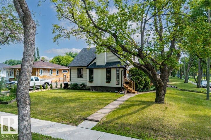 Property Photo:  11603 70 Street NW  AB T5B 1T6 
