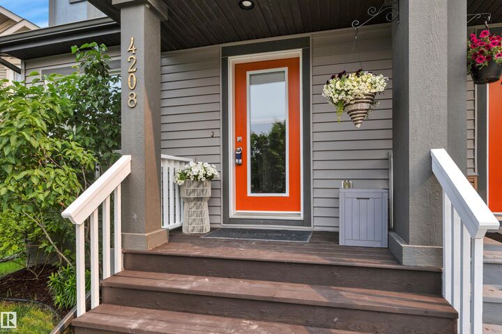 Property Photo:  4208 Prowse Way SW  AB T6W 3A6 