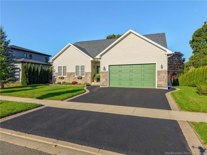 Photo de la propriété: 138 Still Water Crescent NB E3B 0V8