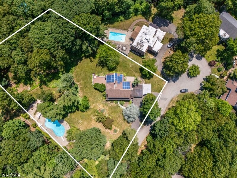 Property Photo:  839 Rifle Camp Rd  NJ 07424 