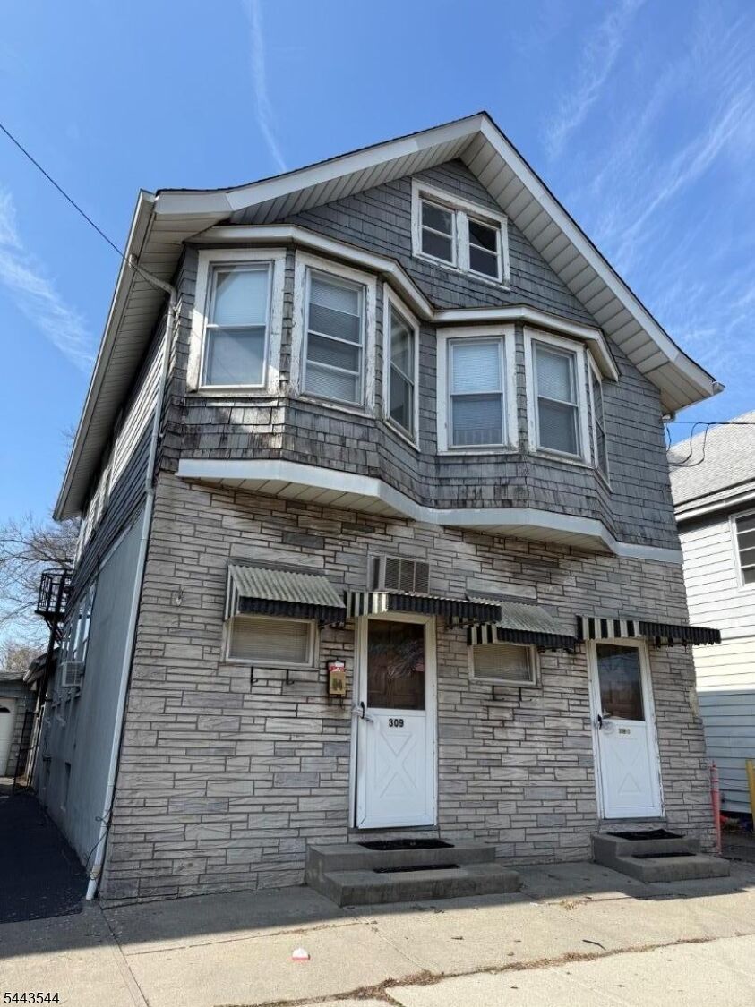 Property Photo:  309 Roselle St  NJ 07036 