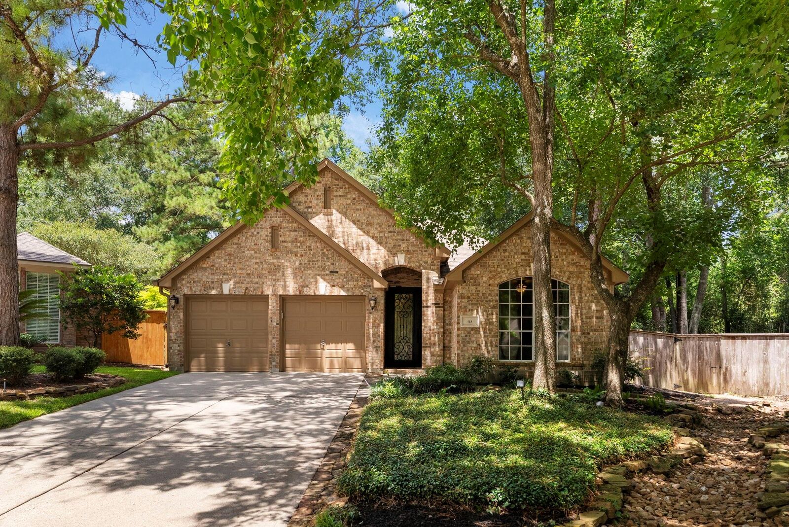 Property Photo: 43 Tethered Vine Place TX 77382