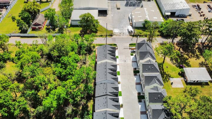 Property Photo:  5305 Kindred Garden Lane  TX 77091 