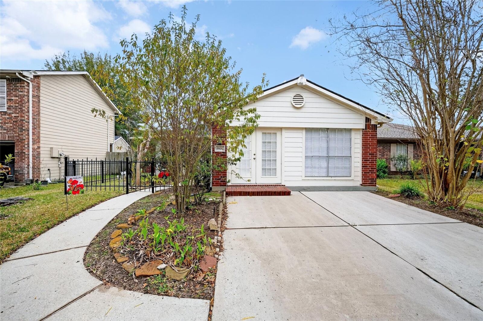 Property Photo:  2135 Falling Oaks Road  TX 77038 