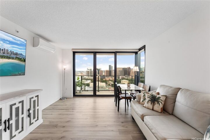 Property Photo:  615 Keawe Street 2703  HI 96813 