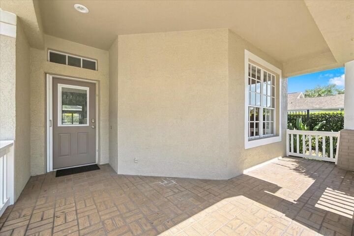 Property Photo:  4628 Corsage Drive  FL 33558 