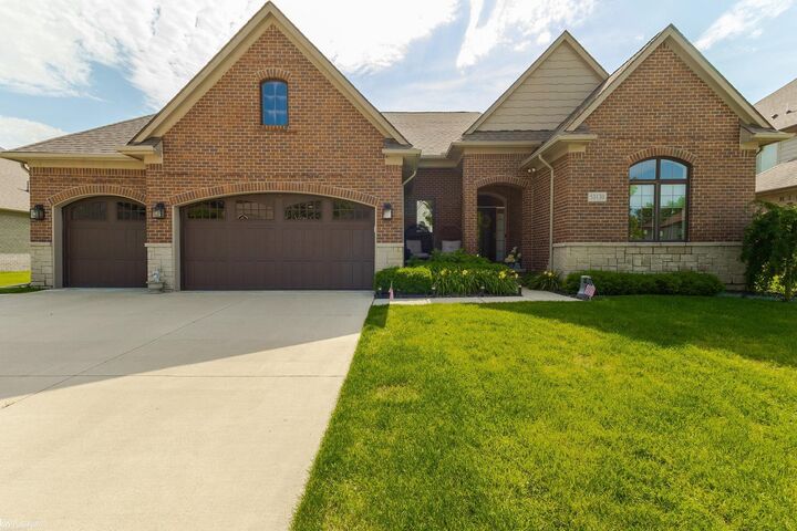 Property Photo:  53130 Westwood Park Drive  MI 48316 