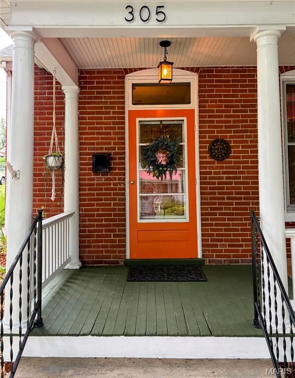 Property Photo:  305 Rand Street  MO 63090 