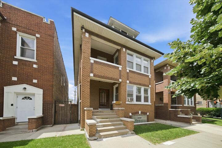 Property Photo: 5328 S Spaulding Avenue IL 60632