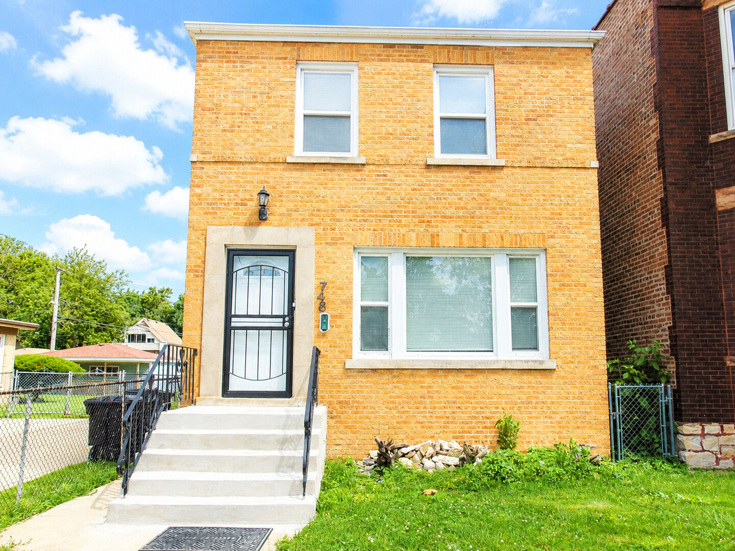 Property Photo: 748 E 69th Place IL 60637