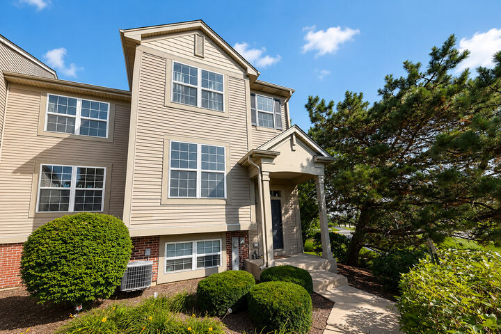 Property Photo: 896 Cherry Creek Drive IL 60030