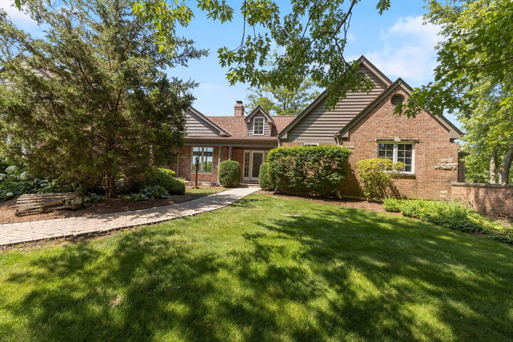Property Photo:  419 Caesar Drive  IL 60010 