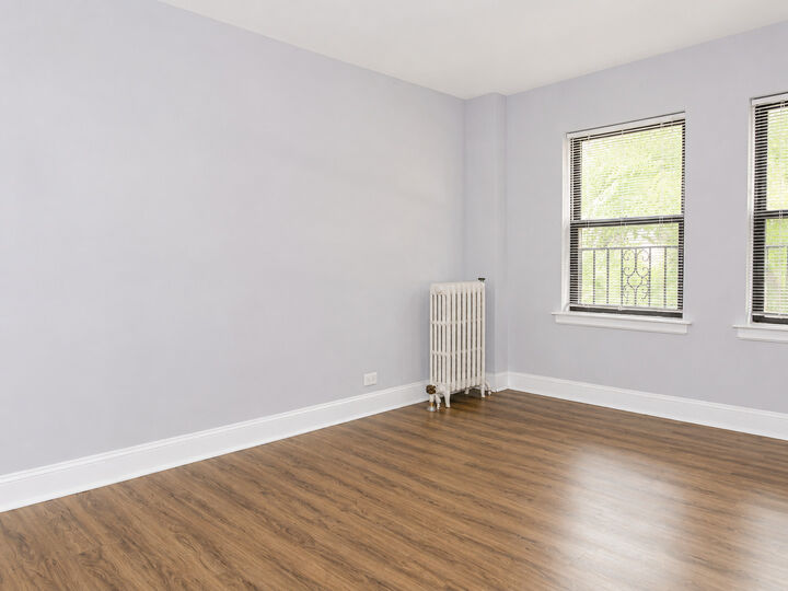 Property Photo: 5135 S Kenwood Avenue 201 IL 60615