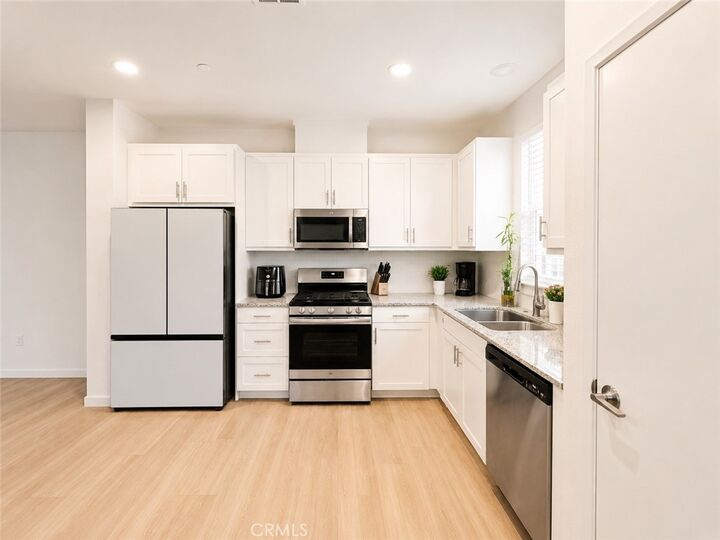 Property Photo:  5491 Seacliff 113  CA 92154 