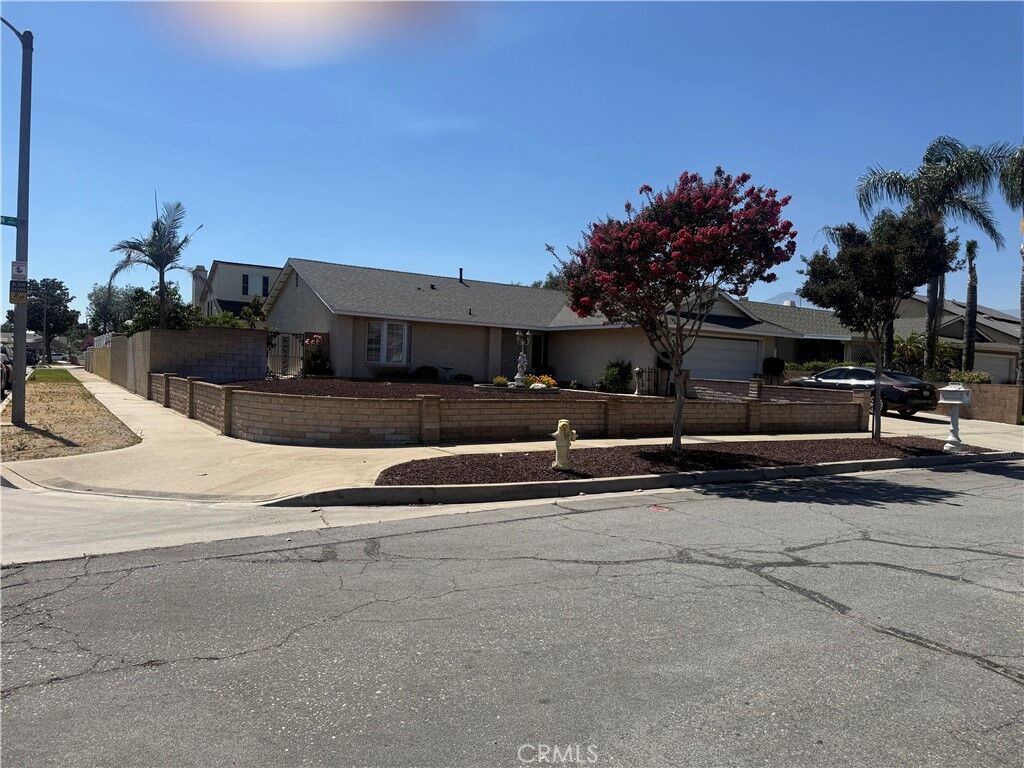 Property Photo:  9974 Pinyon Court  CA 92335 