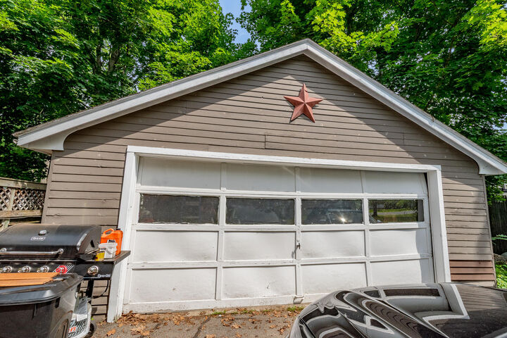 Property Photo:  18 Prospect Street  ME 04976 