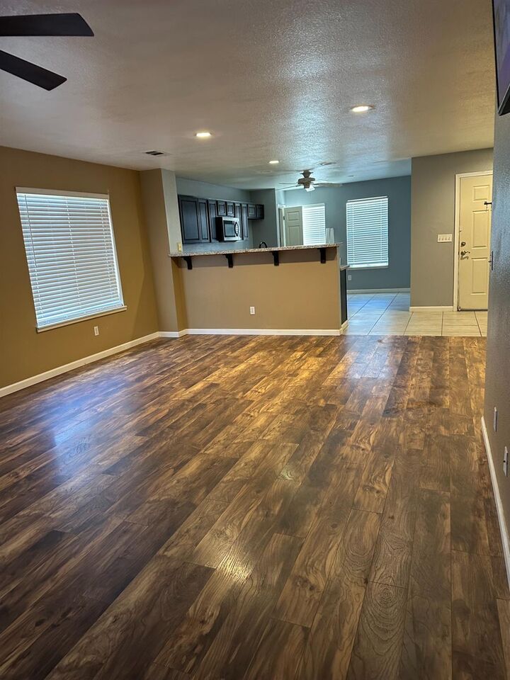 Property Photo:  408 Peregrine  CA 95363 
