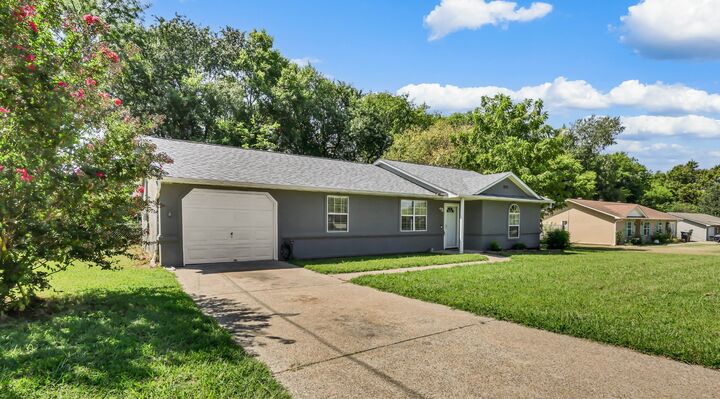 Property Photo:  1221 Patton Pl  KY 42262 