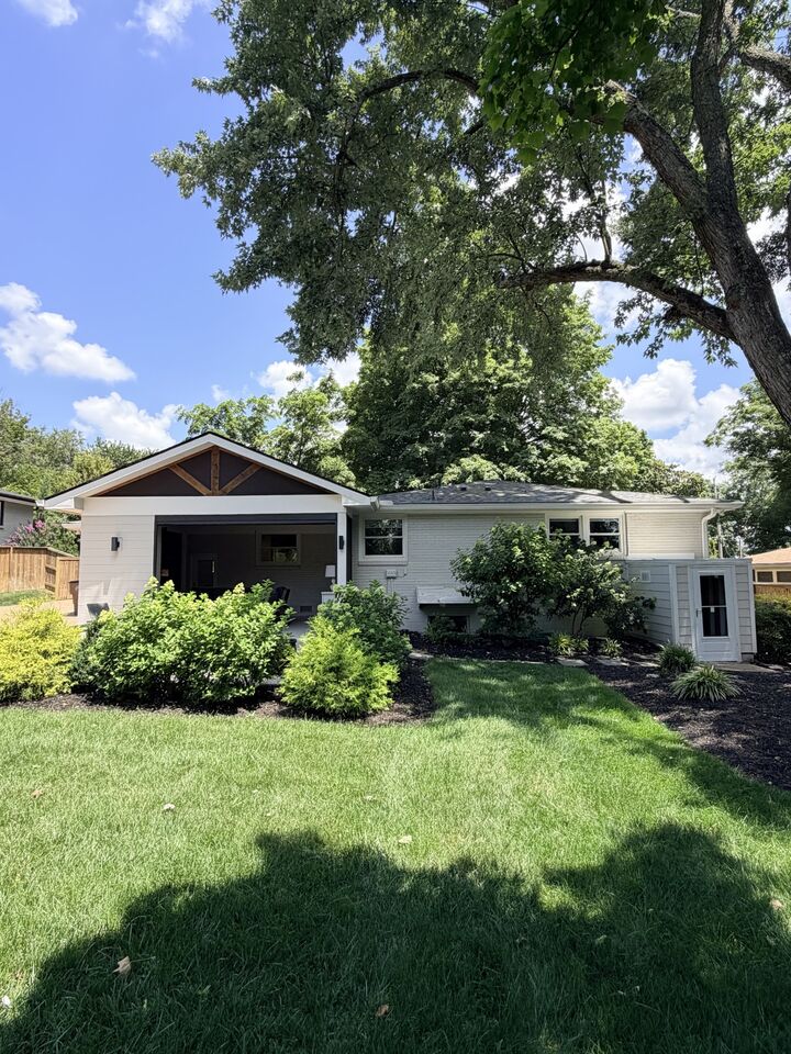 Property Photo:  5007 Manuel Dr  TN 37211 