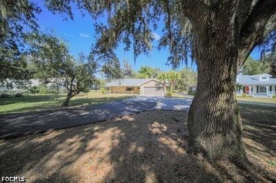 Property Photo: 1250 Riverbend Drive FL 33935