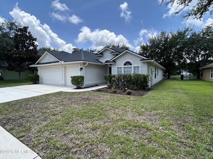 Property Photo: 13916 Fish Eagle Drive FL 32226
