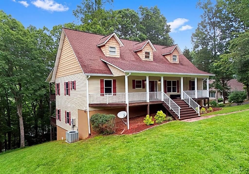Property Photo:  1250 Hawkview Drive  GA 30546 