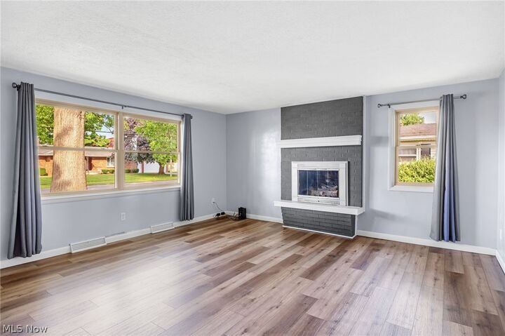 Property Photo:  13471 Kauffman Avenue  OH 44276 