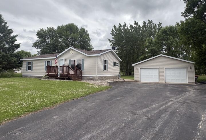 Property Photo: 2700 S Lake Jessie Road SE MN 56308