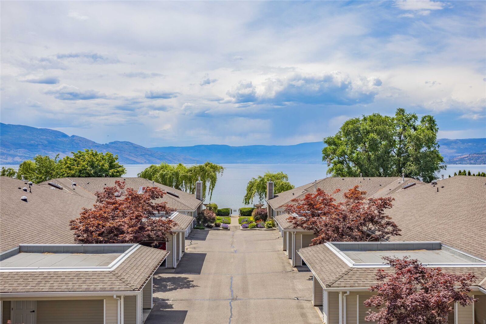 Property Photo:  4004 Bluebird Road 303  BC V1X 1X6 