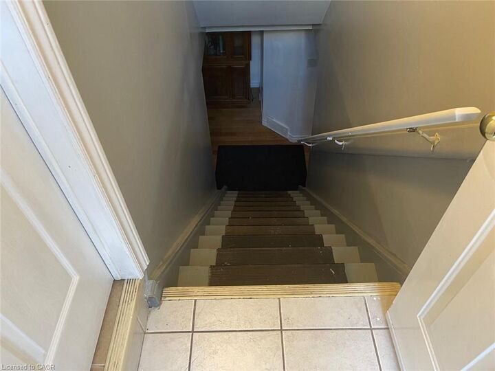 Property Photo:  135 Northgate Drive Bsmt  ON L3C 5Y3 