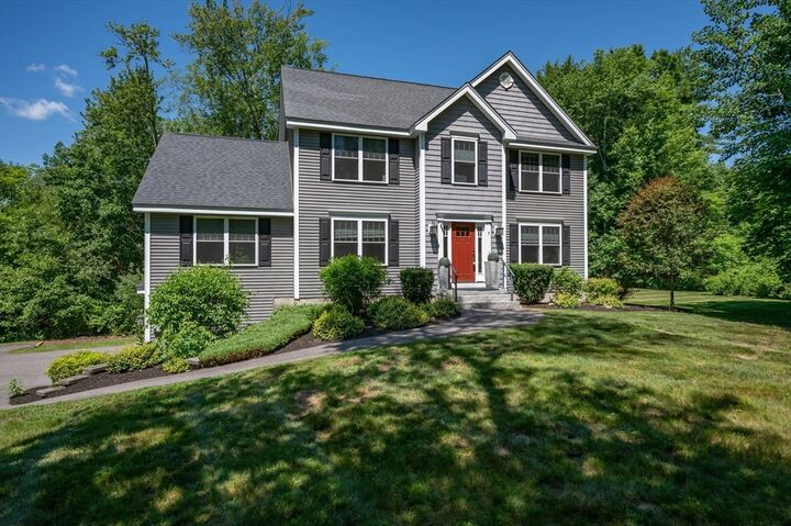Property Photo:  7 N Salem Rd  NH 03841 