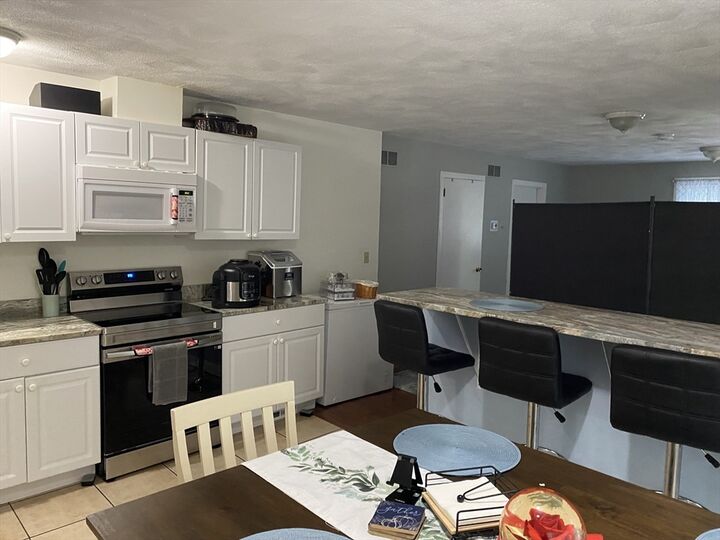 Property Photo:  133 Walnut St 1  MA 02148 