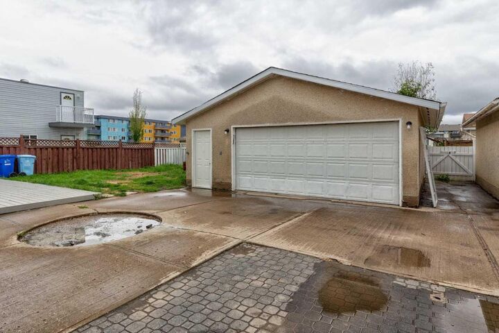 Property Photo: 4 McLeod Street AB T9H 1Z5