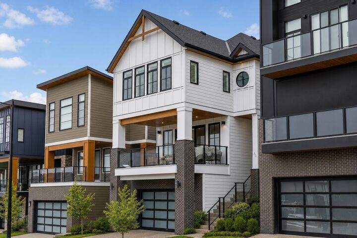 Property Photo:  80 Timberline Way SW  AB T3H 6C8 