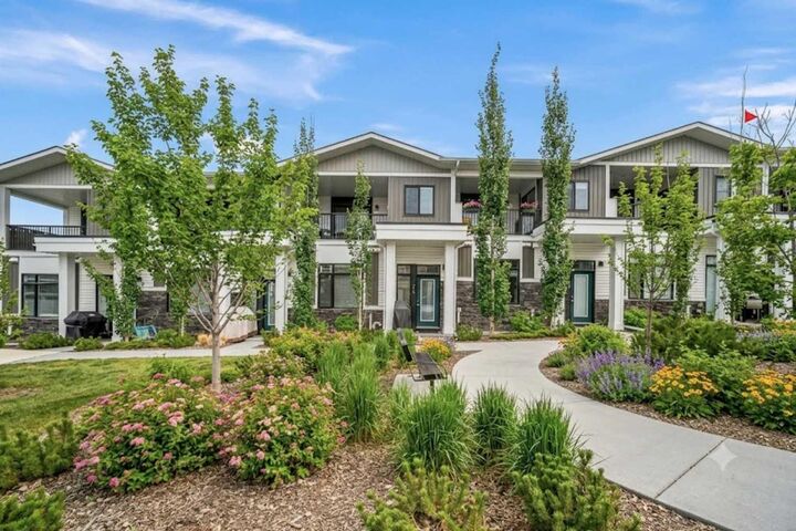 210 Crestbrook Common SW — photo 1