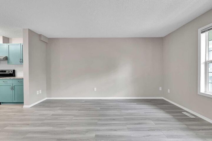 Property Photo: 86 Country Village Gate NE AB T3K 0L5