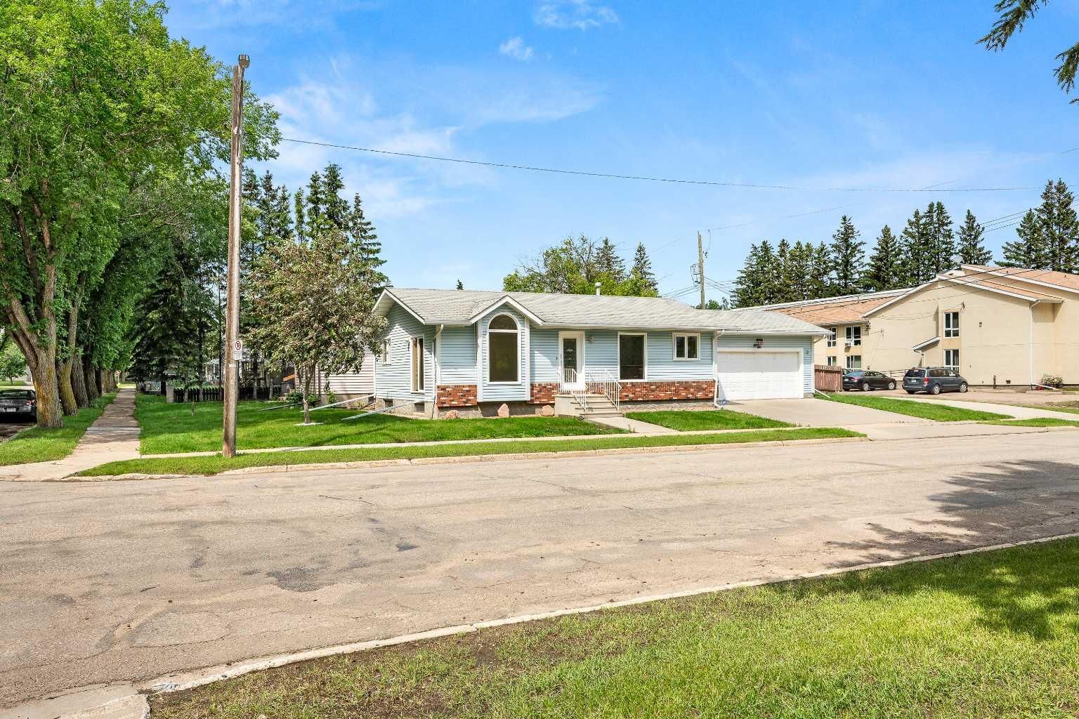 Property Photo: 5502 46 Street AB T9V 0E5